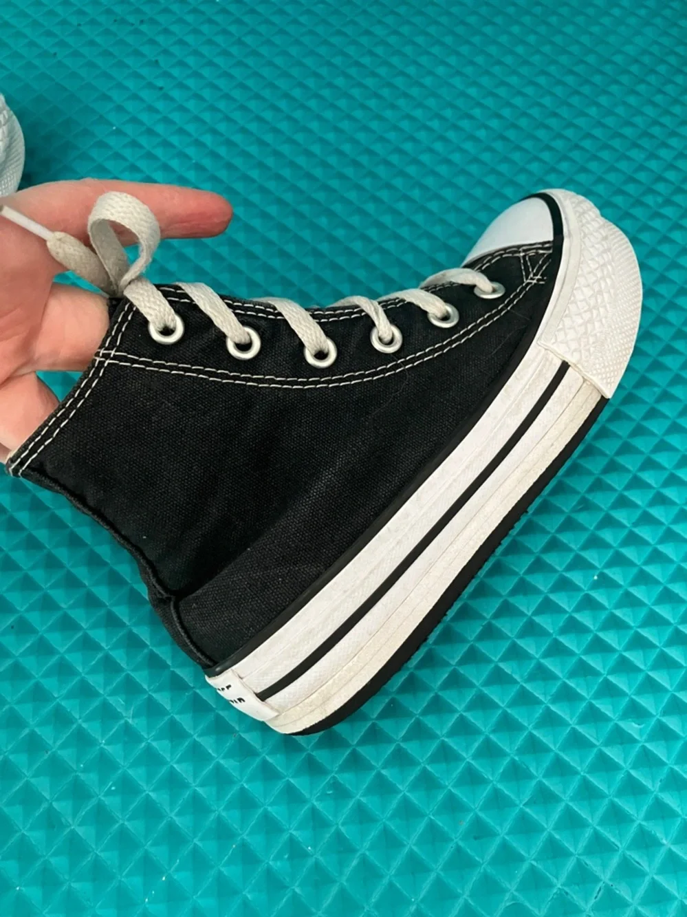 CONVERSE Chuck Taylor All Star Unisex Kids Lift Hi-Top Black Sneaker | 13